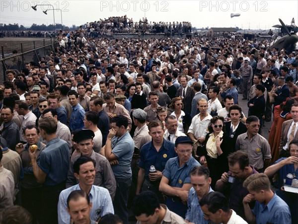 Workers on the Liberator Bombers