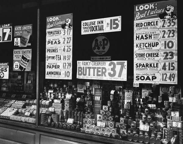 1930s New York City - A & P (Great Atlantic & Pacific Tea Co.), 246 Third Avenue, Manhattan ca. 1936
