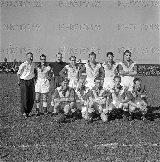 1940s Soccer - DWS team photo ca. 1947