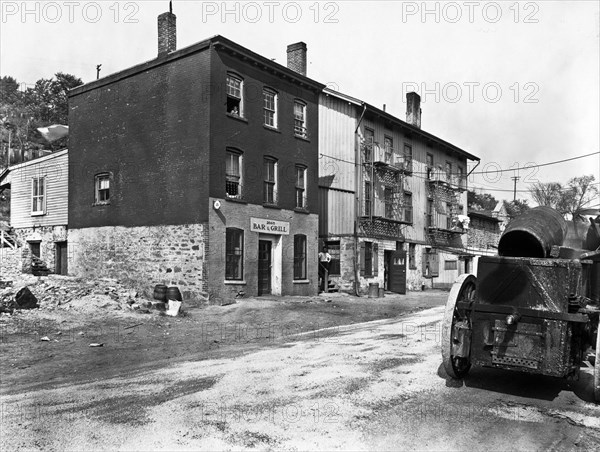 Ewen Avenue No. 2565 (Bar and grill), Spuyten Duyvil, Bronx ca. 1935