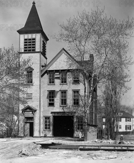 1930s New York City - Firehouse no. 52, Spuyten Duyvil: Riverdale Avenue and 245th Street, Bronx ca. 1937