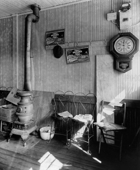 1930s New York City - Country Store: interior, Ewen Avenue, Spuyten Duyvil, Bronx ca. 1935