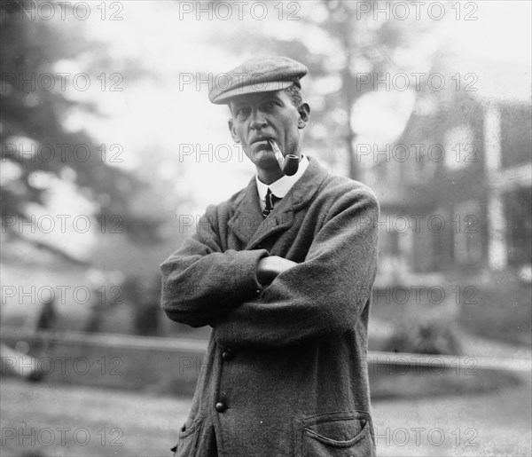 Walter J. Travis, smoking pipe