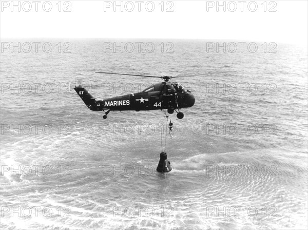 (5 May 1961) Astronaut Alan B. Shepard Jr. is rescued by a U.S. Marine helicopter at the termination of his suborbital flight May 5, 1961, down range from the Florida eastern coast.
