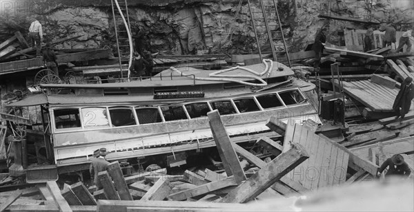 7th Avenue subway cave-in, New York City; September 22, 1915