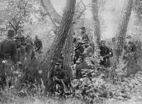French soldiers scouting in the woods at the beginning of World War I ca. 1914-1915