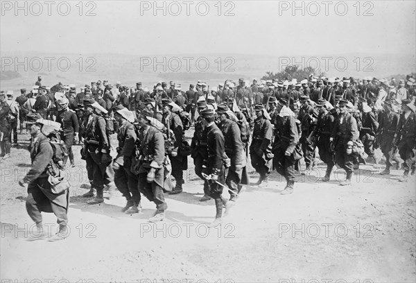 French soldiers marching at the beginning of World War I ca. 1914-1915