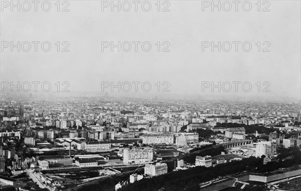 Aerial view of Paris, France with fortifications for World War I ca. 1914-1915