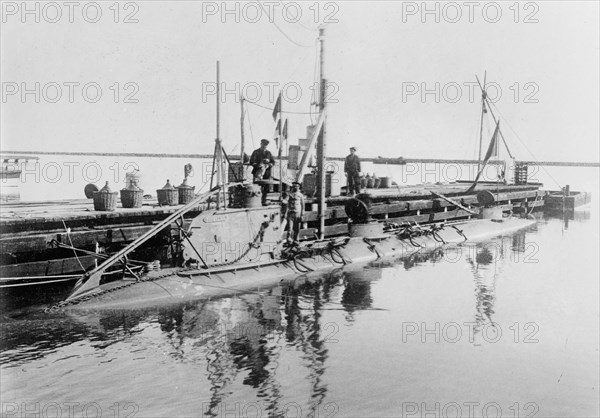 French Submarine KORRIGAN ca. 1910-1915