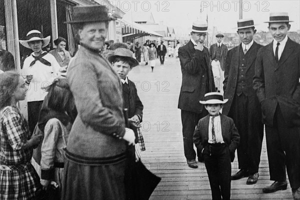 Female police officer at Newport in the summer of 1913