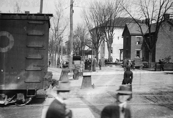 Flooded streets in Cincinnati - 1913