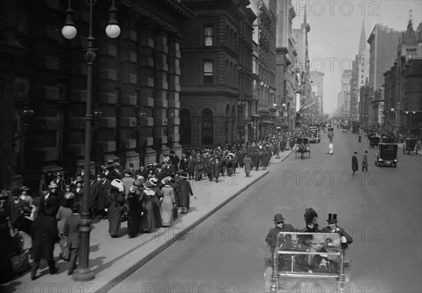 Street scene on Fifth Avenue, New York City on Easter day, March 23, 1913