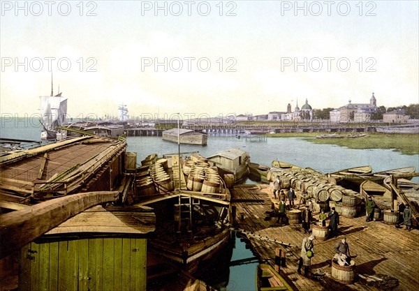 Loading codfish, Archangel, Kola Peninsula, Russia ca. 1890-1900