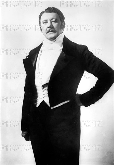 Photo shows Sir Charles Henry Hawtrey (1858-1923), an English actor, comedian and director. ca. 1911