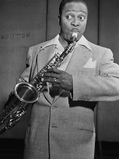 Portrait of Louis Jordan, Paramount Theater(?), New York, N.Y., ca. July 1946