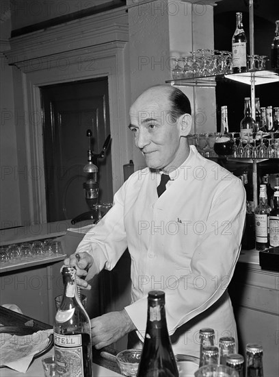 Portrait of Joe Helbock, Charlie's Tavern, New York, N.Y., ca. Mar. 1947