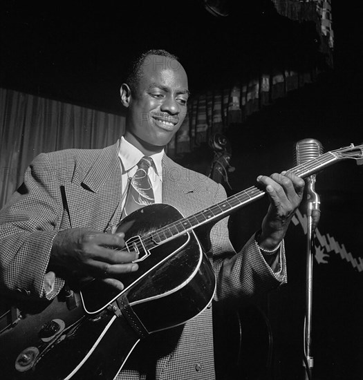 Portrait of Tiny Grimes, New York, N.Y., between 1946 and 1948