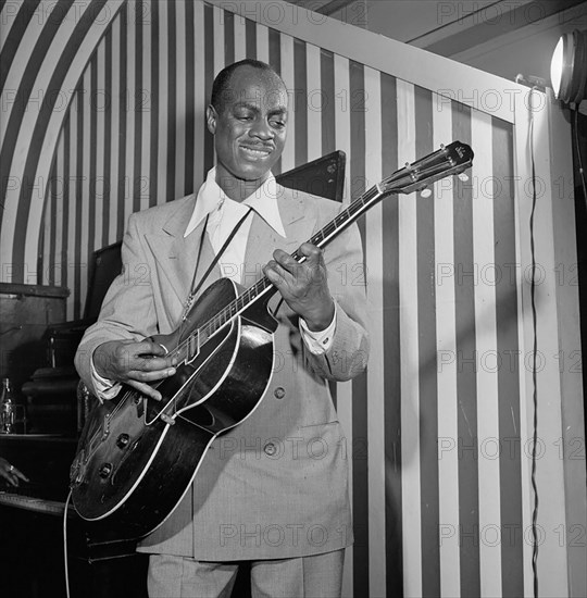 Portrait of Tiny Grimes, New York, N.Y., between 1946 and 1948