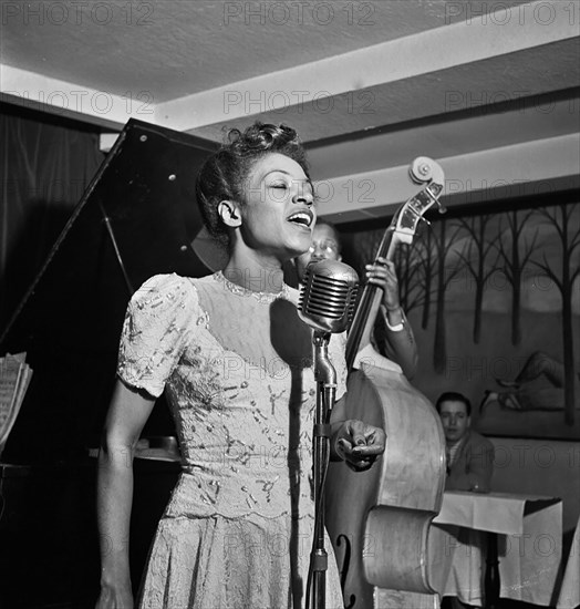 Portrait of Maxine Sullivan, Village Vanguard, New York, N.Y., ca. Mar. 1947