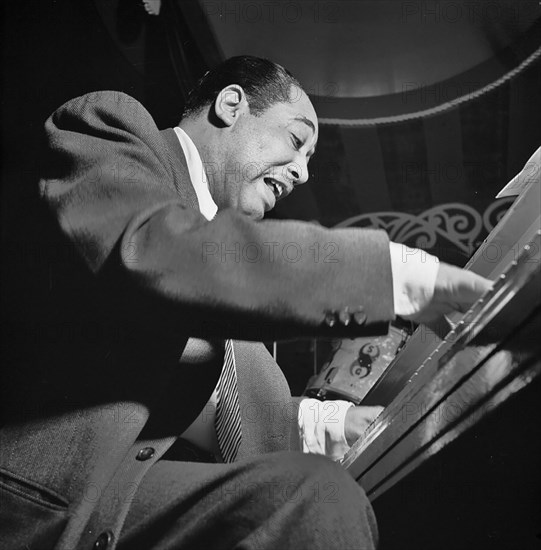 Portrait of Duke Ellington, Aquarium, New York, N.Y., between 1946 and 1948