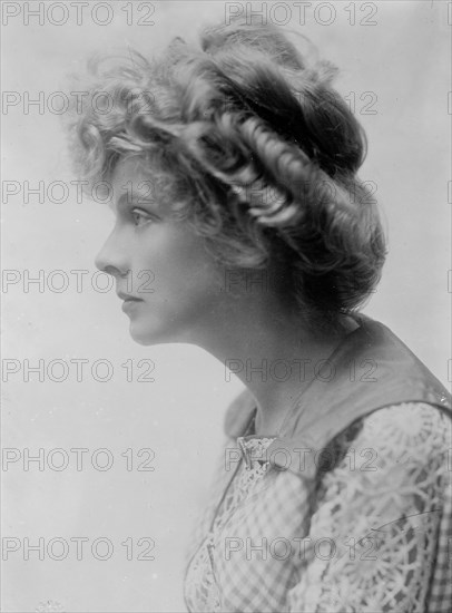 Broadway performer Audrey Maple ca. 1913