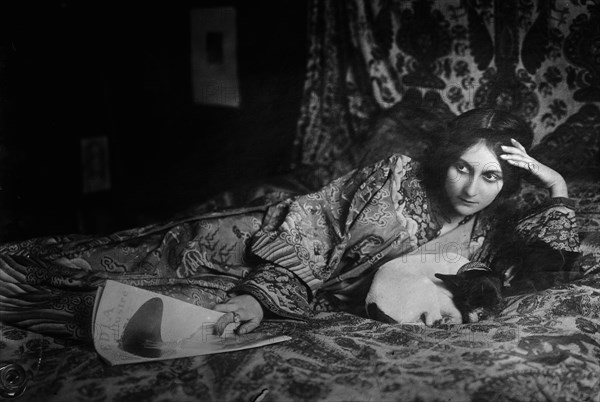 French actress, dancer, and silent film star Stacia Napierkowska ca. 1910-1915