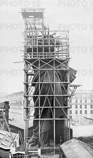 Statue of Liberty History - Assemblage of the Statue of Liberty in Paris ca. 1883