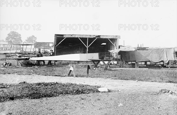 Early aviation history - Meckler-Allen Aeroplane - A biplane intended for transatlantic flight, built by John J. Meckler and C.A. Allen (or Allen Canton)   ca. 1912