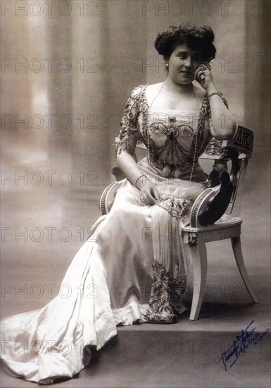Maria Farneti was an Italian soprano singer ca. 1908