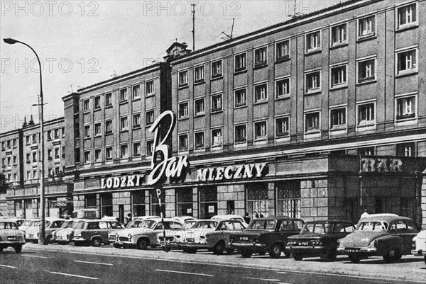 "Lódzki" milk bar at al. Swierczewskiego 82 ca. 1971