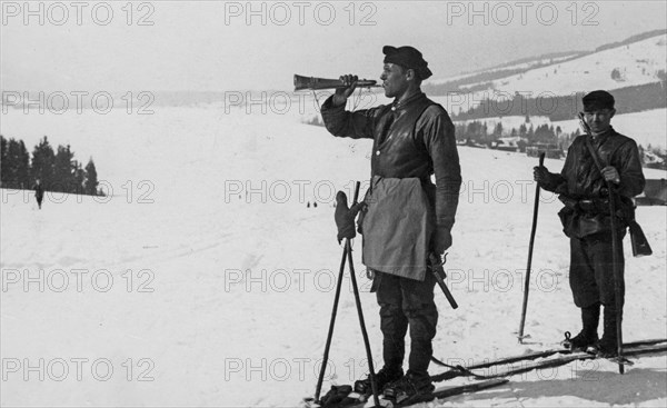 Alpine school at the 21st Mountain Infantry Division in Zakopane. Giving the trumpet an end signal ca. 1928