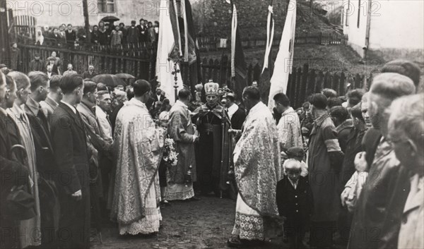 Dr. Malinowski, Lemko Apostolic Administrator. SS Galizien recruits waiting for head of district, Sanok. 1943