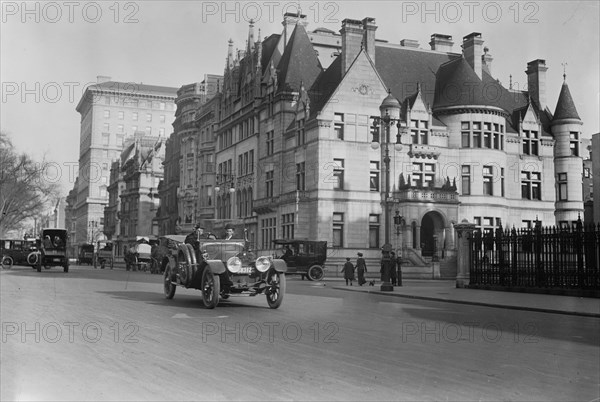 Brokaw House, 5th Ave. ca. 1910-1915