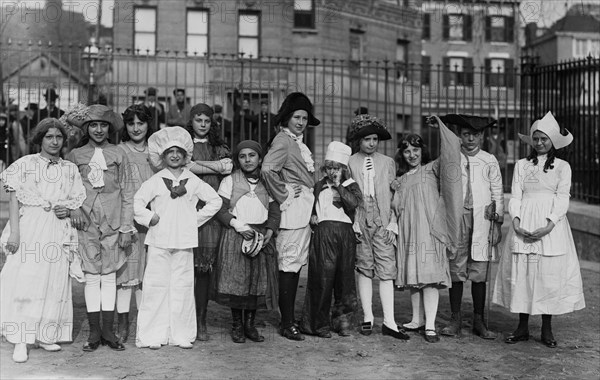 Colonial Costumes -- Gaynor Park ca. December 20, 1913