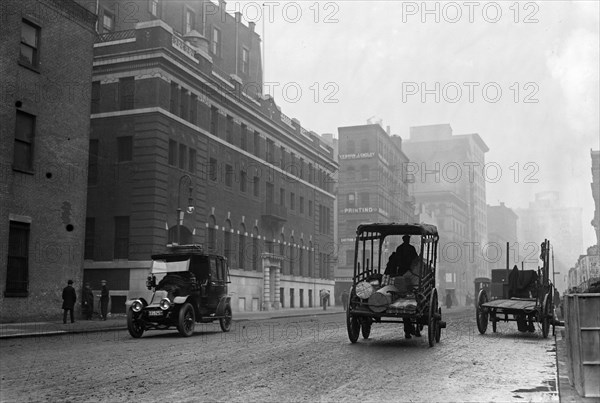 Date: 1914 - Hospital of N.Y. Women's League for Animals