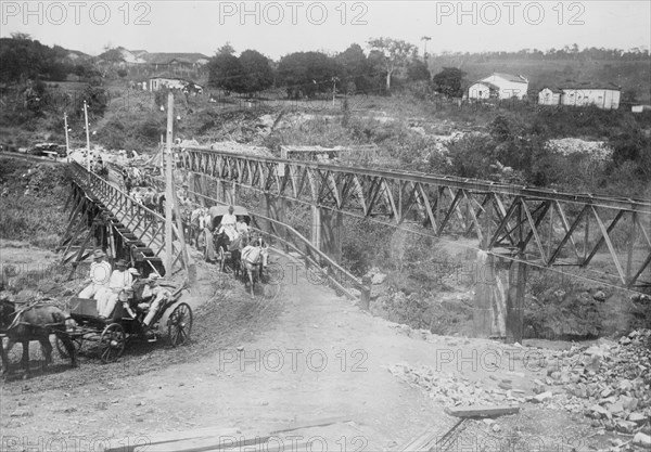 Roosevelt crossing Paranapanema River, Minas, Brazil ca. 1913