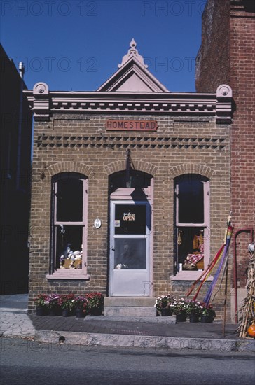 1980s America -  Homestead Store (Charmil Beauty Salon), Main Street, Jonesborough, Tennessee 1987
