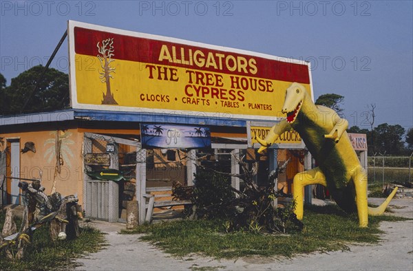 1990s America - Manny's Alligator Center, Oak Hill, Florida 1990
