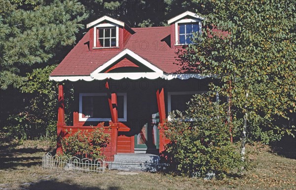 1980s United States - Trail's End Motel, Route 2, Hanover, Maine 1984