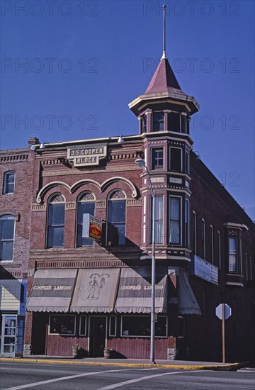 1980s America -   Cooper's Landing Family Restaurant, Independence, Oregon 1987