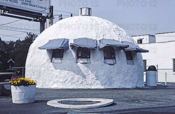 1980s America - The Igloo, Toledo, Ohio 1988