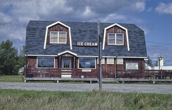 1980s America -  Peterson's Ice Cream, Manchester, Maine 1984