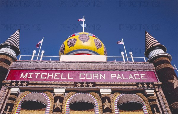 1980s America -   Corn Palace, Mitchell, South Dakota 1987