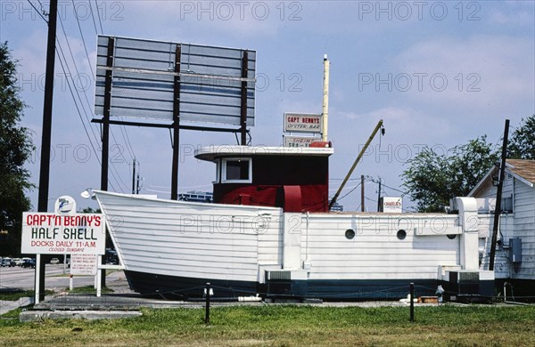 1980s America -  Capt'n Benny's Half Shell, Houston, Texas 1983