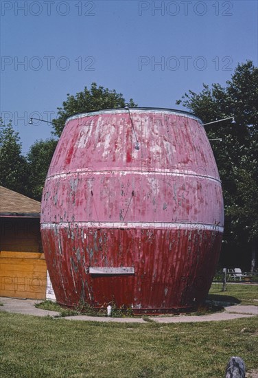 1980s America - The Barrel Drive-in, Douglas, Michigan 1982