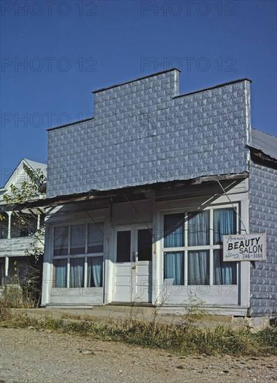 1970s America -  Ronnie's Beauty Salon, Norwood, Missouri 1979