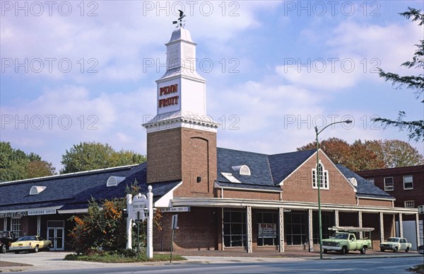 1970s America -  Penn Fruit Super Market, Haverford, Pennsylvania 1977