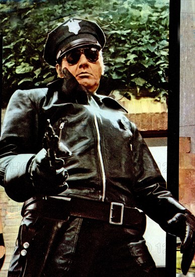 Alberto Sordi in the film Di che segno sei? ca. 1975