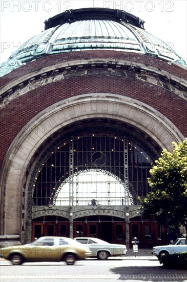 Exterior view of the Tacoma, Washington train depot, July 1974