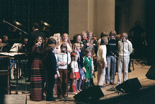 The Lennon Sisters and their children